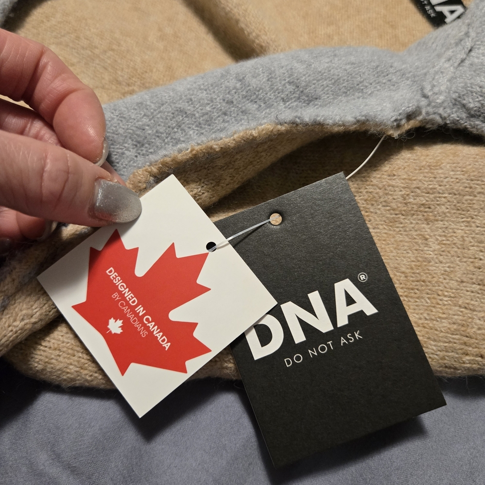 DNA Long Sleeve Grey/Fawn Colorblock Oversized Cardigan Sweater. Size S. - Picture 10 of 13